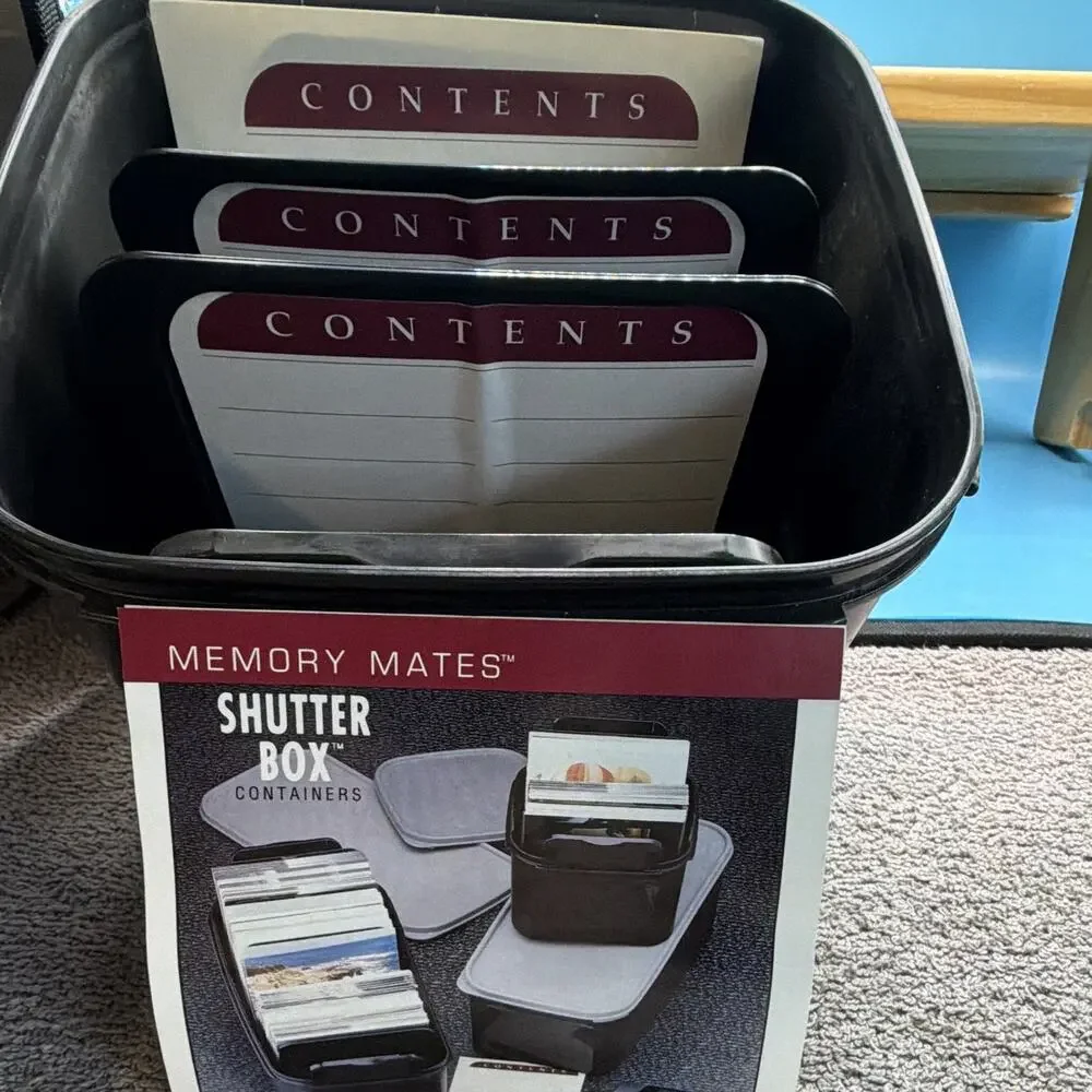 Tupperware Memory Mates- recipe/Shutter Box square Container 11c/2.6L Snap Lid